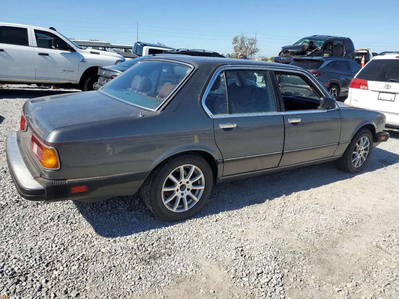 1985 BMW 524 - 528 - 535 - 635 - 735 735I