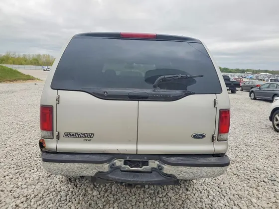 2002 Ford Excursion XLT
