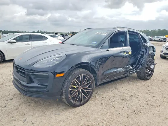 2025 Porsche Macan