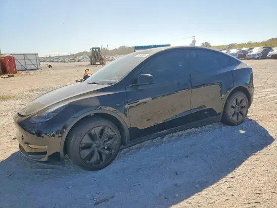 2025 Tesla Model Y Long Range