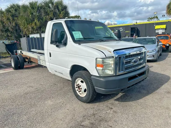 2011 Ford Econoline Commercial Cutaway ECONOLINE