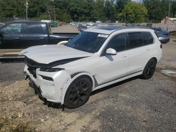 2023 BMW X7 xDrive40i