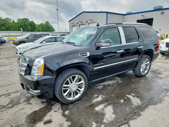 2013 Cadillac Escalade Platinum Edition