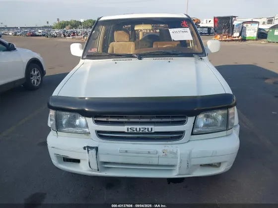 2000 Isuzu Trooper S