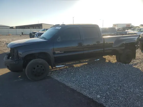 2005 GMC Sierra 3500 DRW SLT