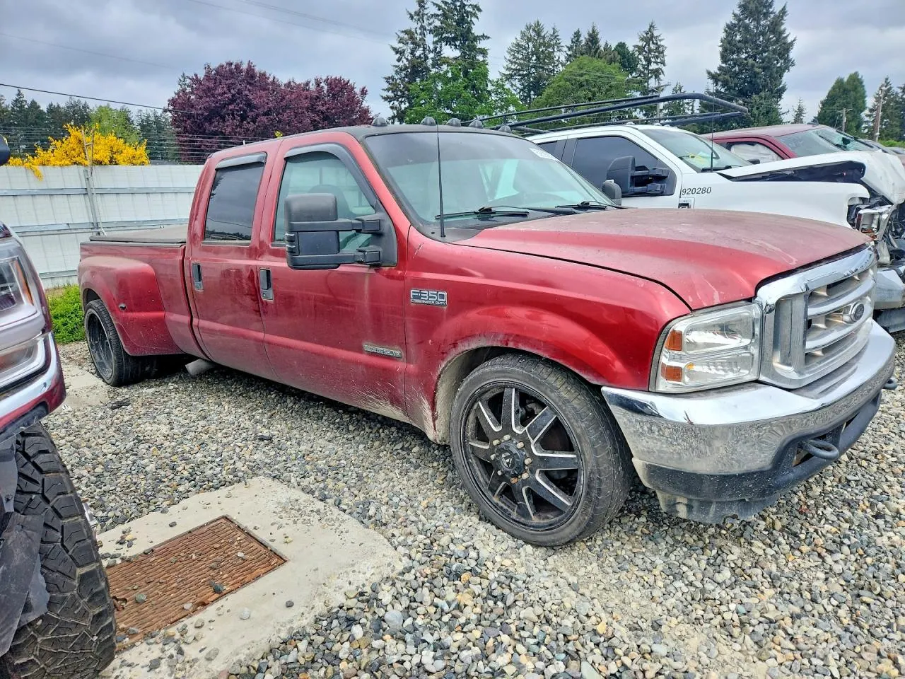 2001 Ford Super Duty F-350 DRW XL