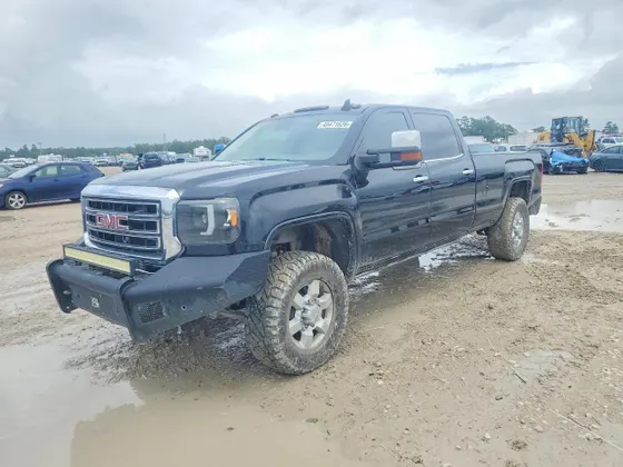 2015 GMC Sierra 3500HD available WiFi Denali