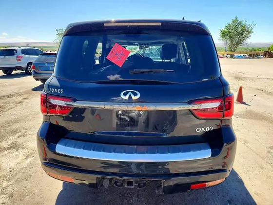 2021 INFINITI QX80 LUXE