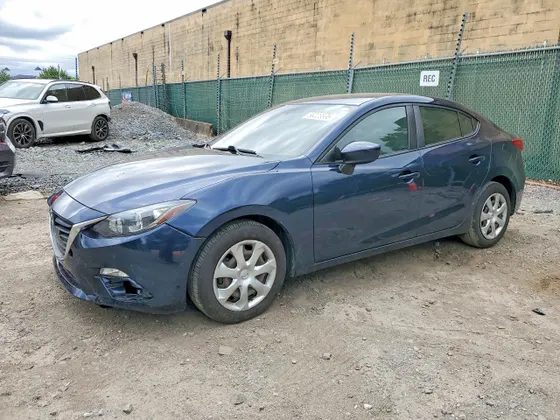 2015 Mazda Mazda3 i Sport