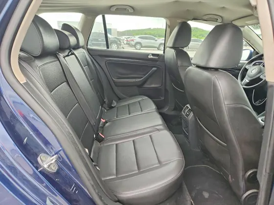 2013 Volkswagen Jetta SportWagen SE w/Sunroof