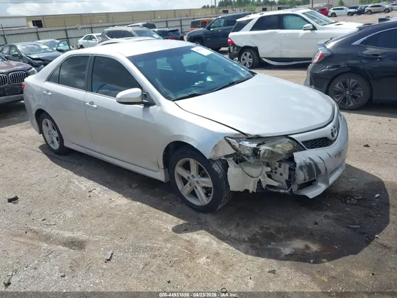 2013 Toyota Camry SE