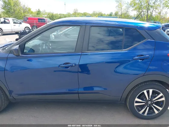 2019 Nissan Kicks SR