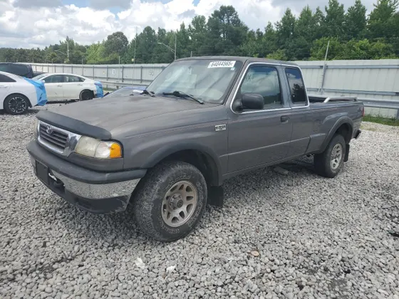 1999 Mazda B-Series 4WD Truck SE