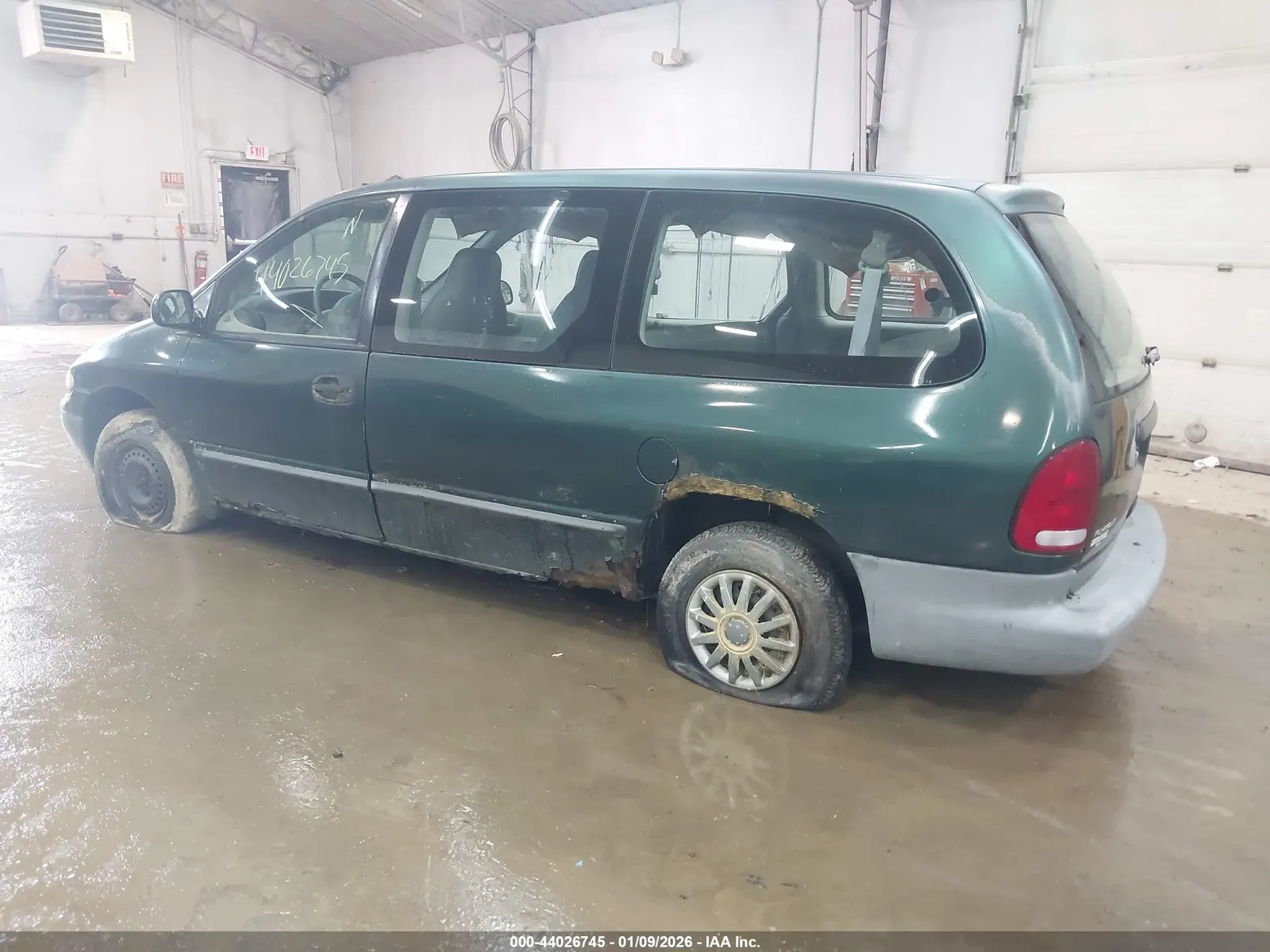 1996 Plymouth GRAND VOYAGER
