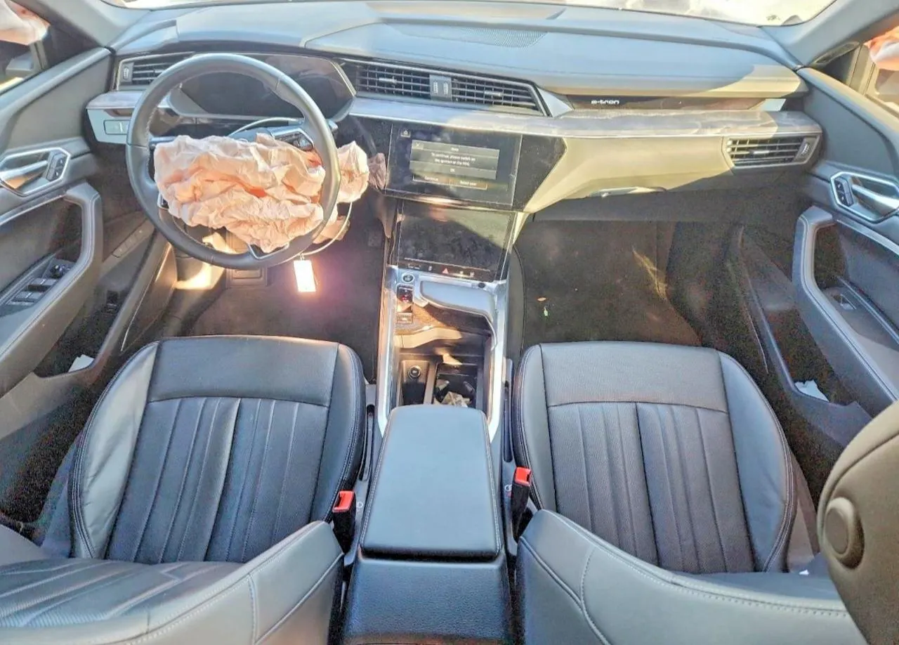 2024 Audi Q8 e-tron Sportback S line Premium Plus
