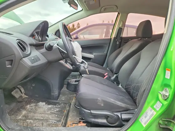 2011 Mazda Mazda2 Touring