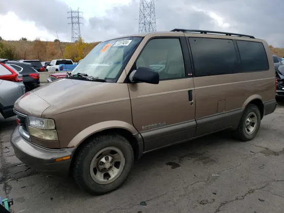 1999 GMC Safari Passenger XT