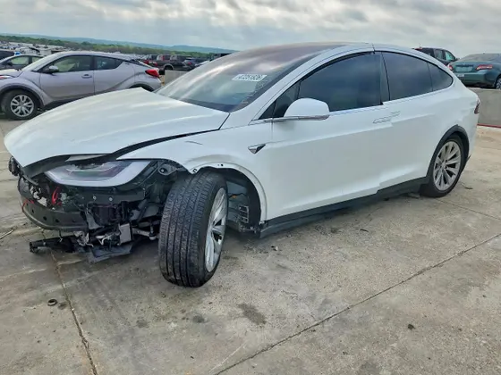 2020 Tesla Model X Long Range