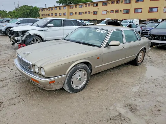 1995 Jaguar XJ Series Sedan XJ6