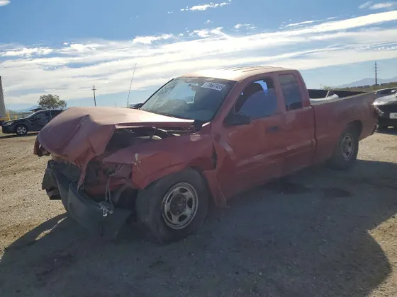 2008 Mitsubishi Raider LS