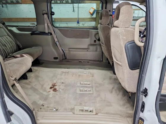 2002 Pontiac Montana w/1SA Pkg
