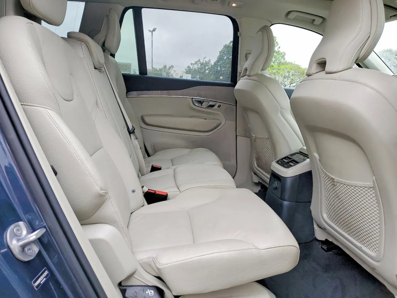 2025 Volvo XC90 Plug-In Hybrid Plus