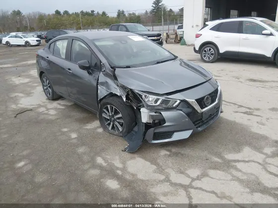 2021 Nissan Versa SV