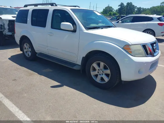 2009 Nissan Pathfinder SE
