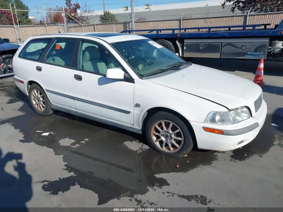 2001 Volvo V40 A/SPORT EDITION