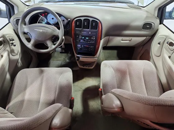 2006 Chrysler Town & Country SWB TOWN & COUNTRY