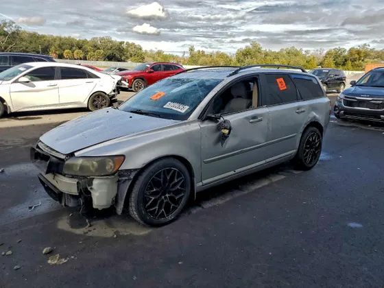 2005 Volvo V50 T5