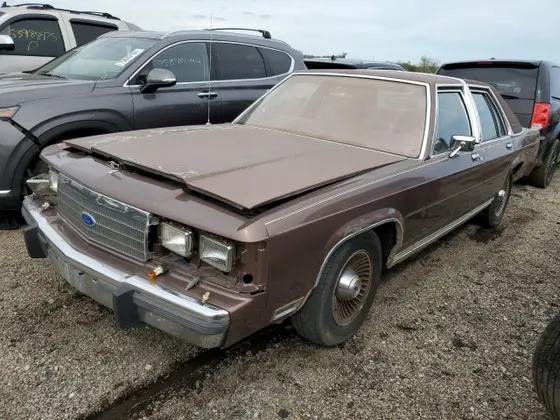1989 Ford Crown Victoria LX