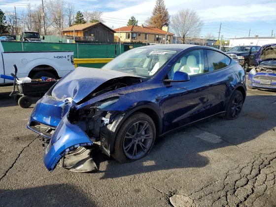 2025 Tesla Model Y Long Range