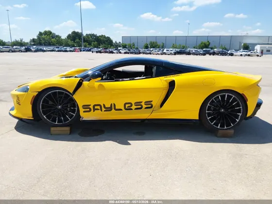 2021 McLaren GT COUPE
