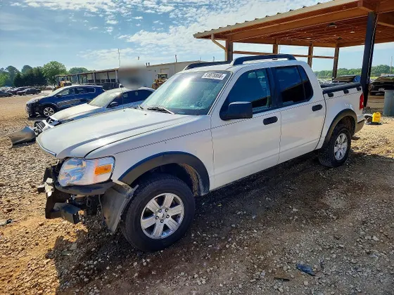 2010 Ford Explorer Sport Trac XLT