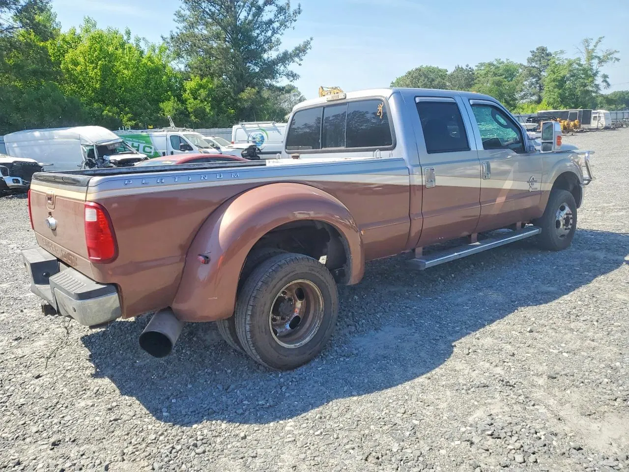 2006 Ford Super Duty F-350 DRW XL