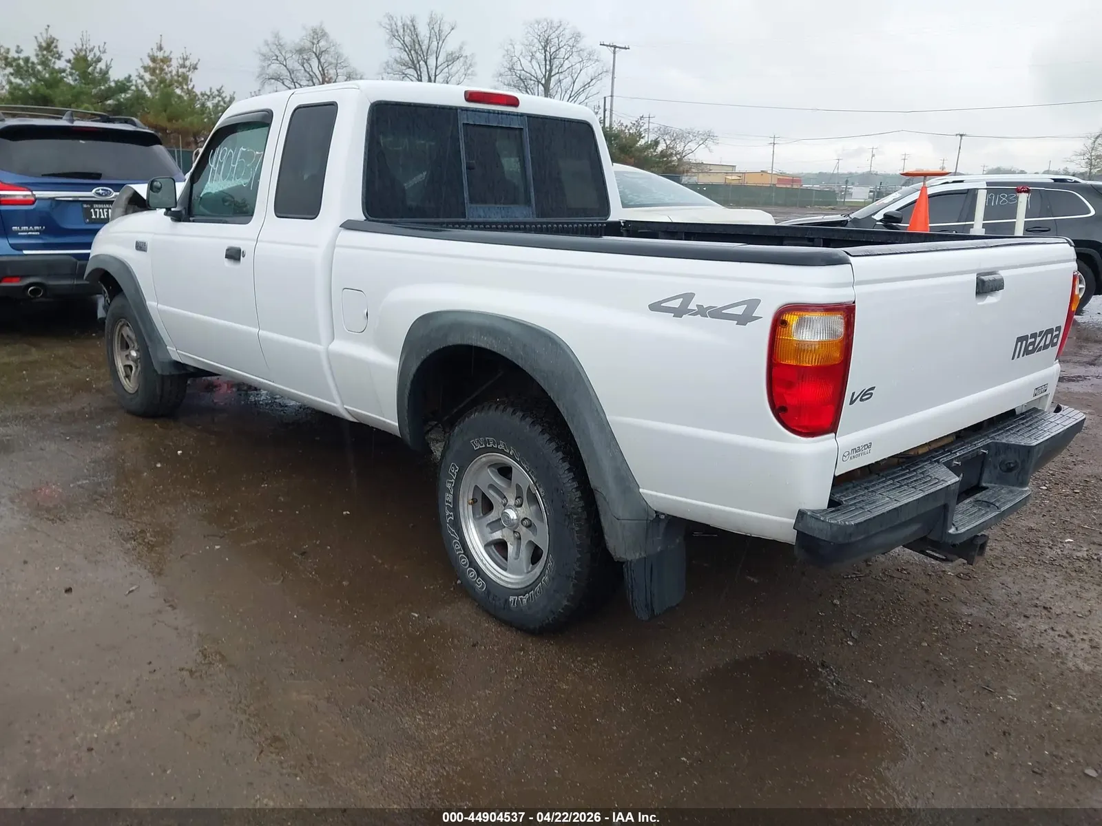 2004 Mazda B-Series 4WD Truck SE