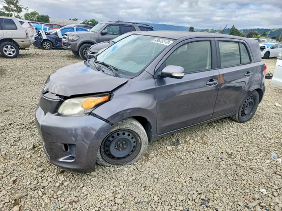 2013 Scion xD
