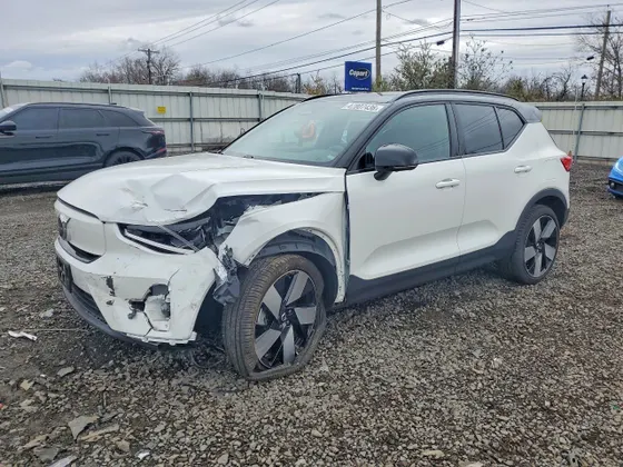 2024 Volvo XC40 Recharge Pure Electric Plus
