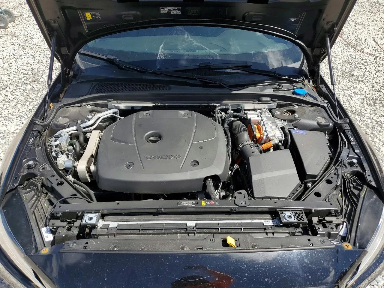 2024 Volvo S60 Recharge Plug-In Hybrid Plus Black Edition