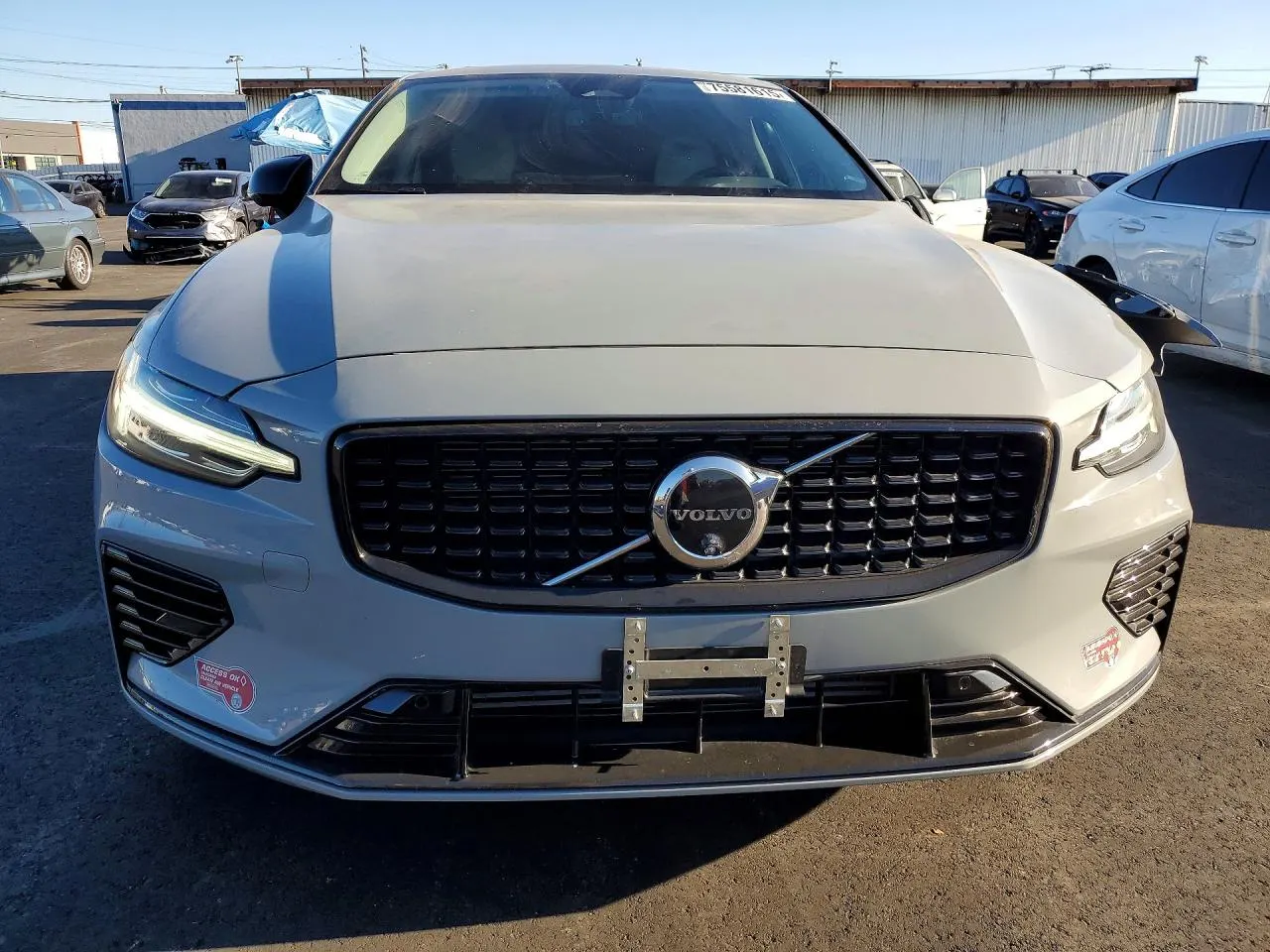 2024 Volvo S60 Recharge Plug-In Hybrid Plus Dark Theme
