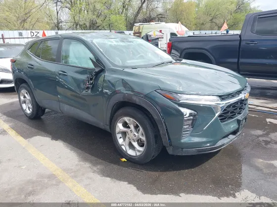 2025 Chevrolet Trax LS