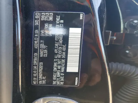 2024 Volvo S60 Recharge Plug-In Hybrid Plus Black Edition