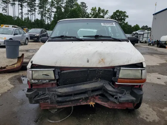 1995 Plymouth Voyager