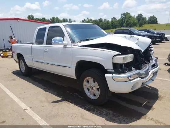 2004 GMC Sierra 1500 SLT