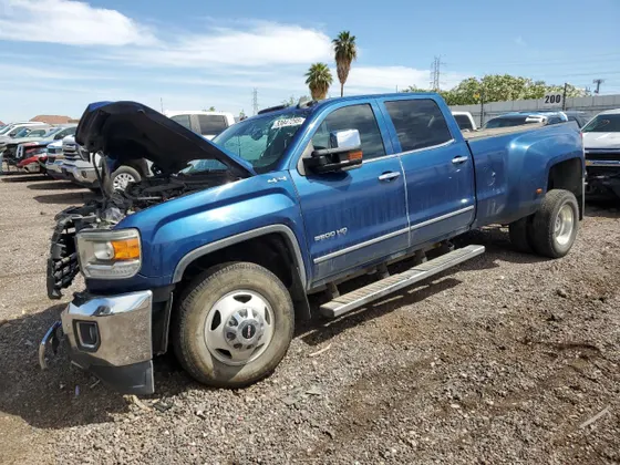 2015 GMC Sierra 3500HD available WiFi SLT