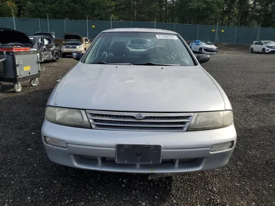1997 Nissan Altima XE
