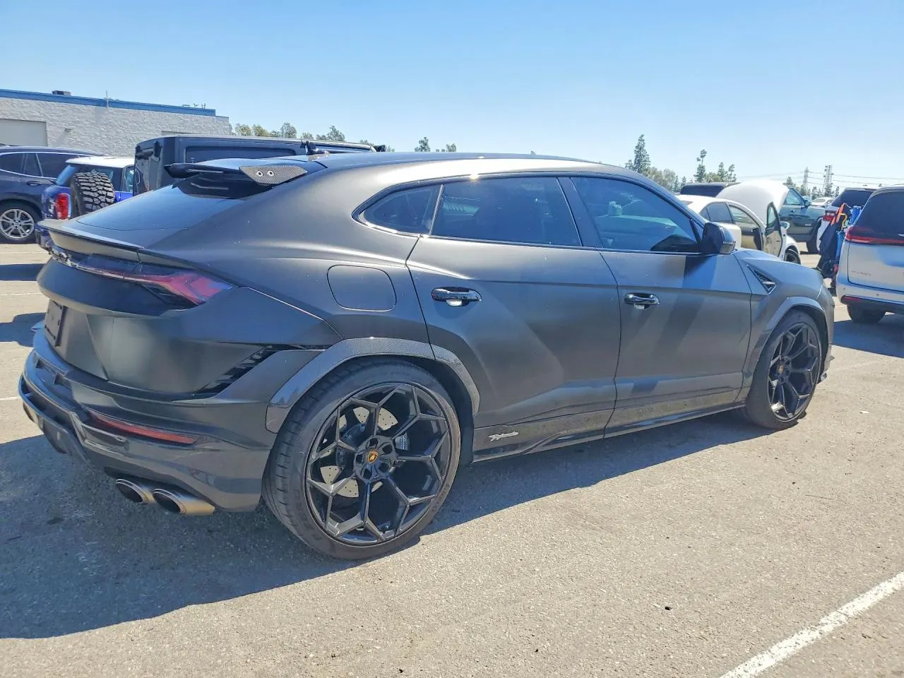 2023 Lamborghini Urus Performante