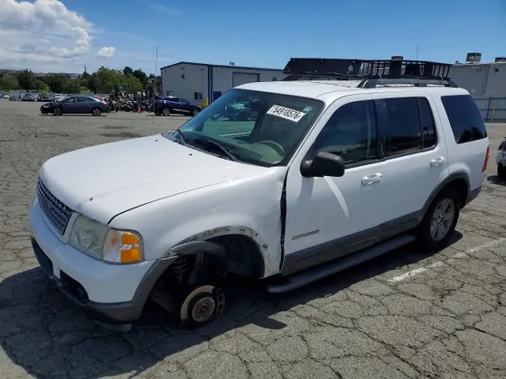 2005 Ford Explorer XLT