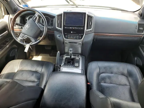 2021 Toyota Land Cruiser